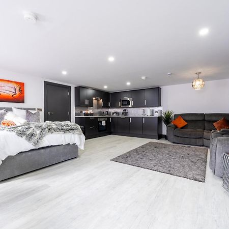 Market Square Apartments Бушмилс Экстерьер фото