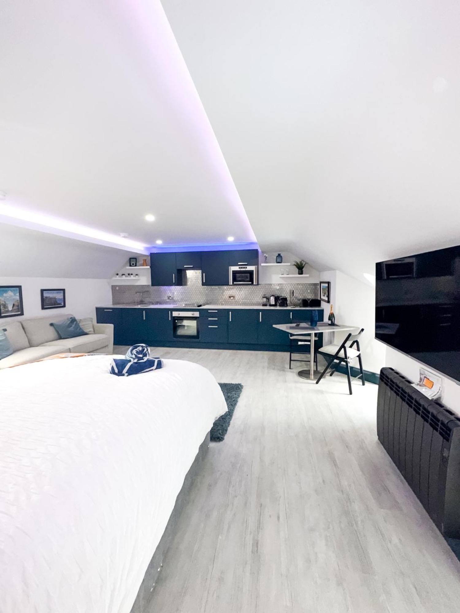 Market Square Apartments Бушмилс Экстерьер фото