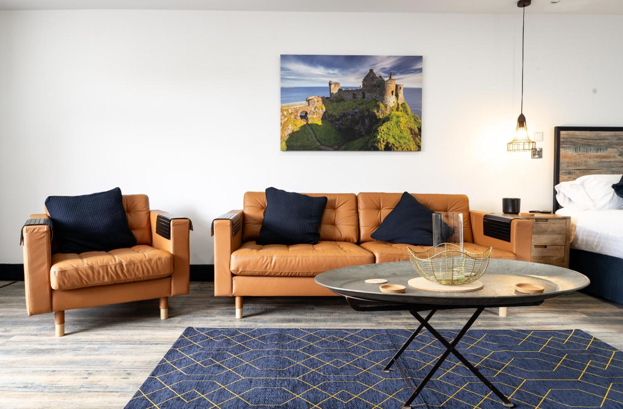 Market Square Apartments Бушмилс Экстерьер фото